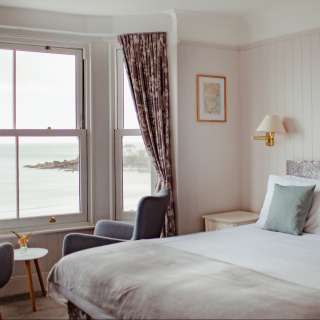 bayhotelcoverack1 media 926362704