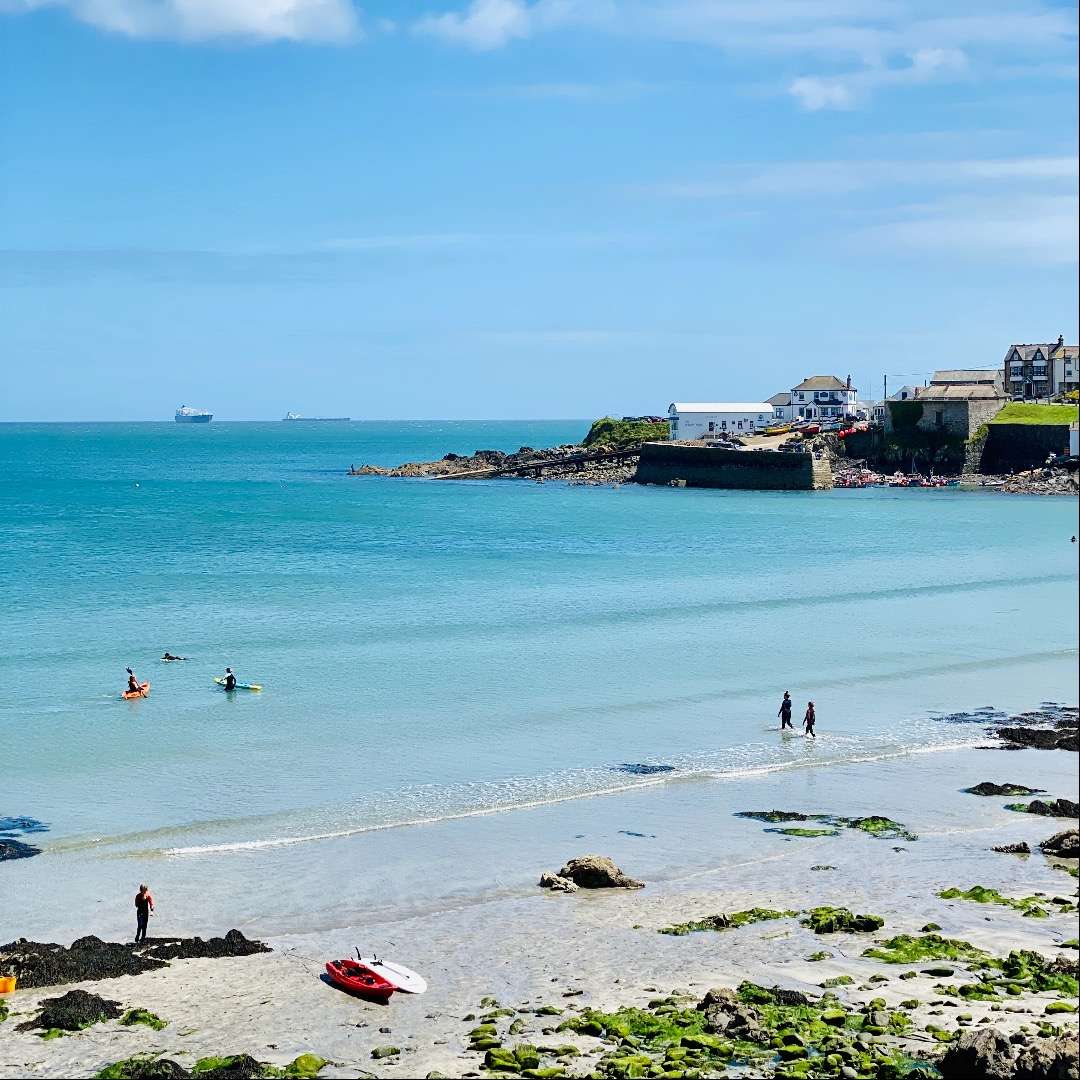 bayhotelcoverack1 media 990253875
