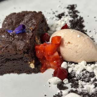 earthcatering1 media 631824319